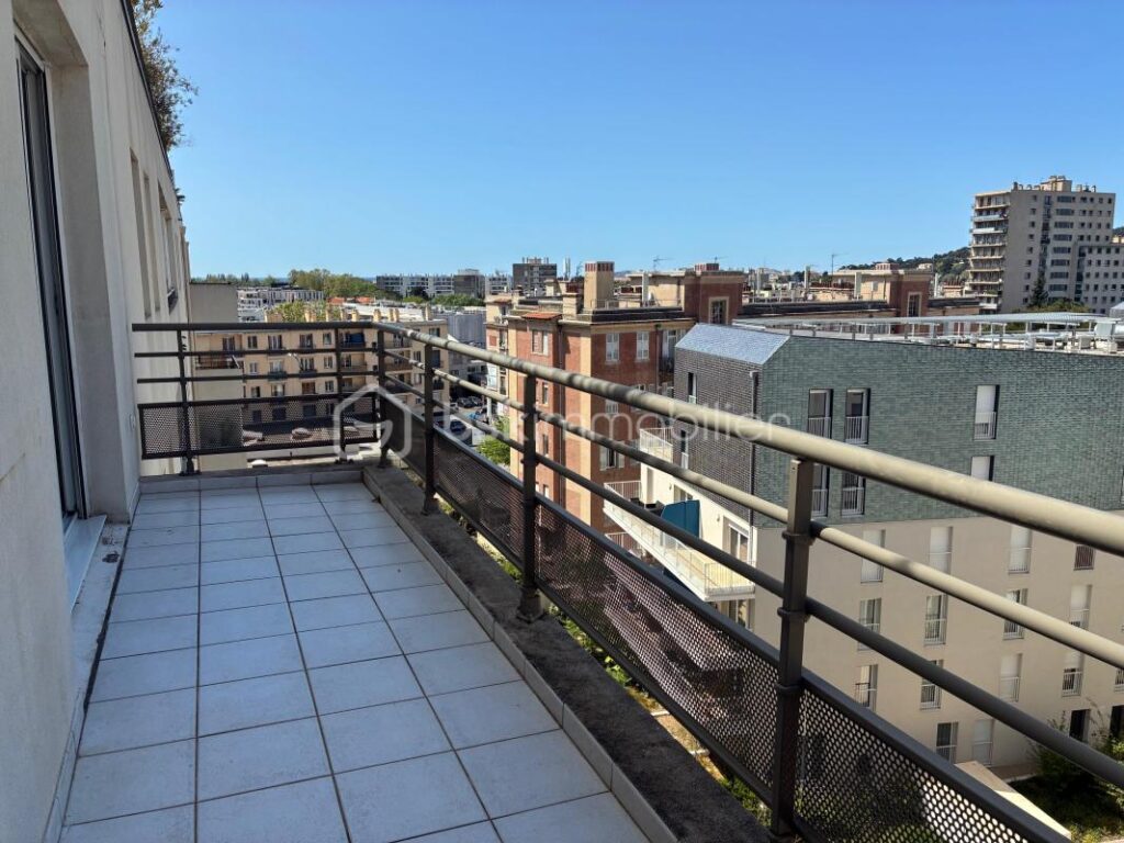 Superbe T2 avec terrasse quartier SAINT ANNE – 2 pièces – 1 chambre – 47 m²