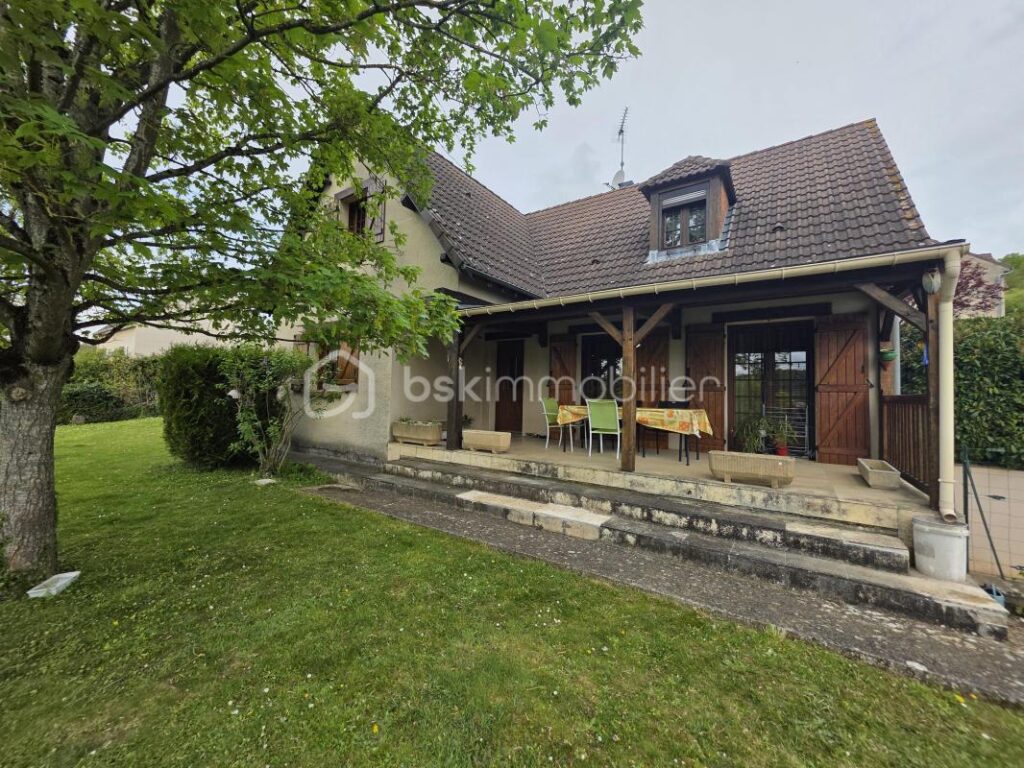 Maison traditionnel à Paron (89100), à 10 min de la gare de Sens – 4 pièces – 3 chambres – 121 m²