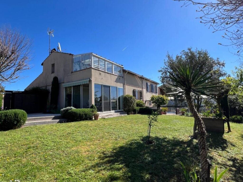 Élégante villa familiale avec vue Pyrénées – L’Union, proche Toulouse – 8 pièces – 5 chambres – 235 m²