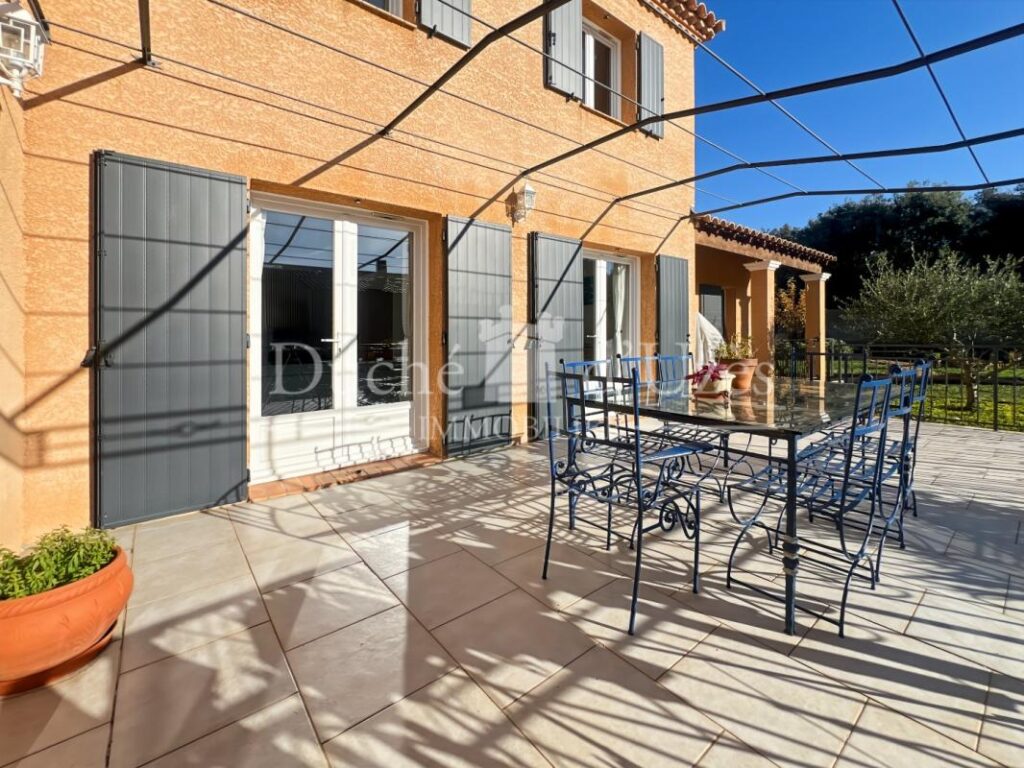 Maison – 5 pièces – 3 chambres – 116 m²