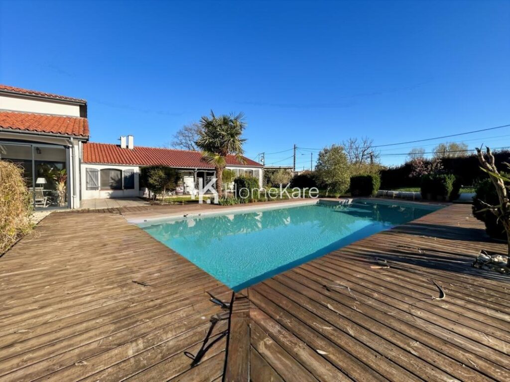 MAISON FAMILIALE DANS UN ENVIRONNEMENT IDEAL – 7 pièces – 5 chambres – 192 m²