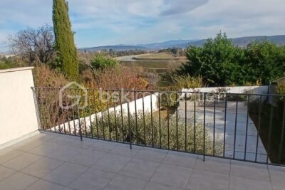 Maison traditionnel Type T5 avec piscine et très belle vue – 5 pièces – 4 chambres – 115 m²