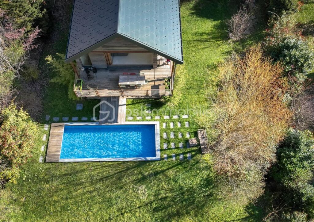 Maison d&rsquo;architecte 8 pièces 200m² Dngy-Saint-Clair – 8 pièces – 4 chambres – 185 m²