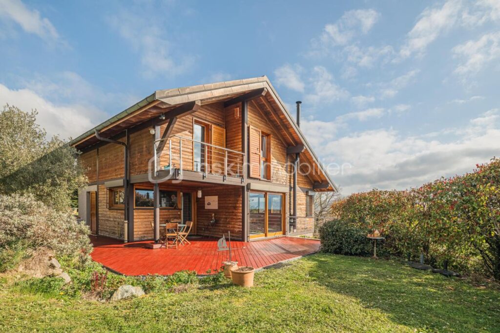 Chaleureuse Maison ossature bois 5 pièces de 153 m2 – 5 pièces – 4 chambres – 112 m²