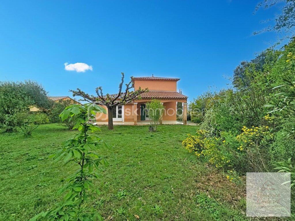 VILLA RECENTE A 10 MIN D&rsquo;UZES – 4 pièces – 3 chambres – 112 m²