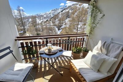 **EXCLUSIVITÉ – Studio avec coin cabine – Vue montagnes exceptionnelle** – 1 pièce – NR chambres – 21 m²