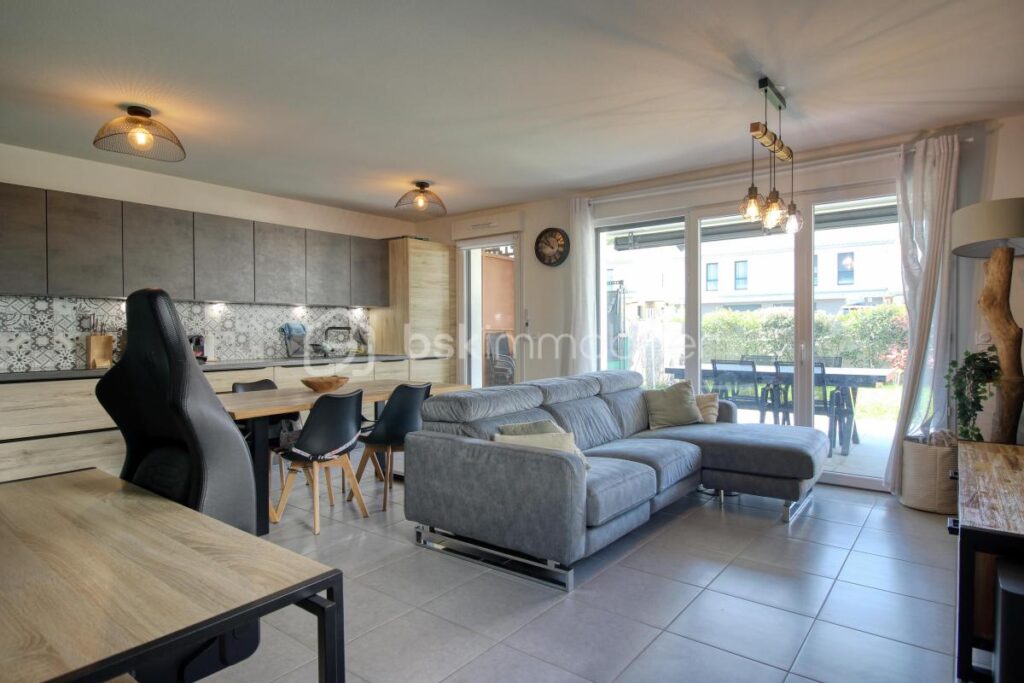 Appartement 65 m2 en RDC – 3 pièces – 2 chambres – 65 m²