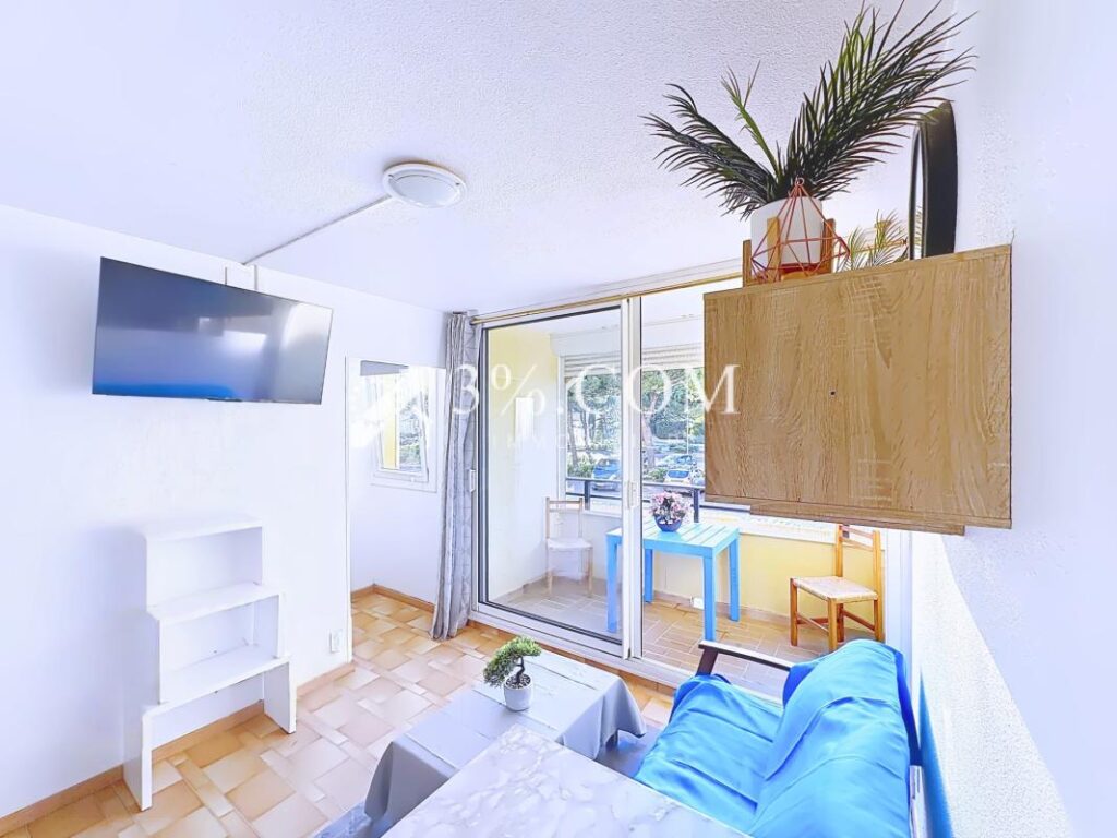 Appartement 3 pièces: 1 chambre + Cabine de 24 m2 avec balc – 3 pièces – 1 chambre – 23 m²