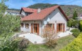 PRUNIERES 38350 – VILLA individuelle de PLAIN PIED de 124m² – 3 CHAMBRES, COMBLES à aménager. VUE EXCEPTIONNELLE, CADRE NATUREL privilégié – 5 pièces – 3 chambres – 124 m²