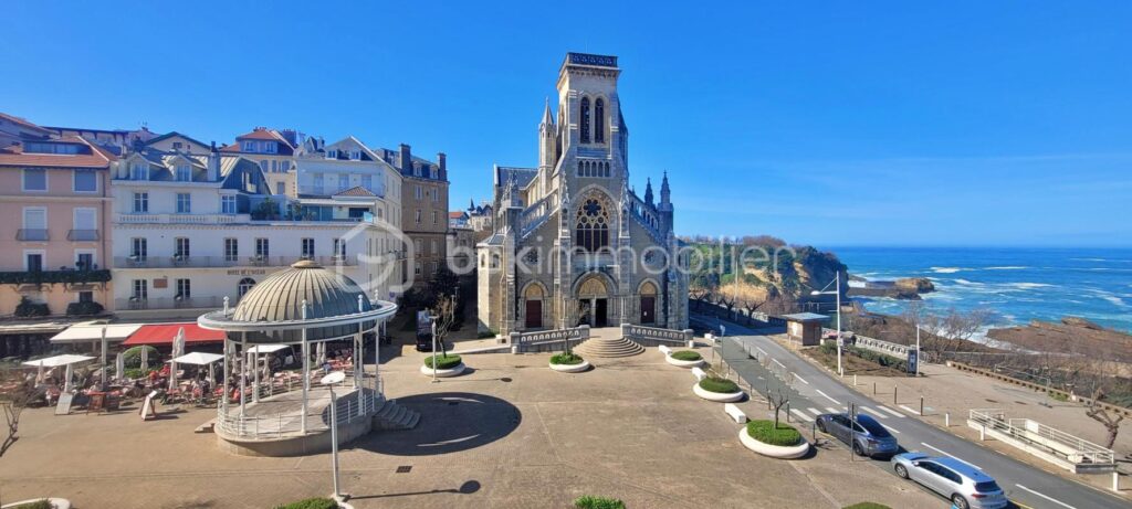 BIARRITZ PLACE SAINTE EUGENIE – 3 pièces – 2 chambres – 54 m²