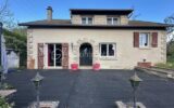 Découvrez le charme unique d&rsquo;une maison de village à Pierremande ! – 7 pièces – 4 chambres – 162 m²