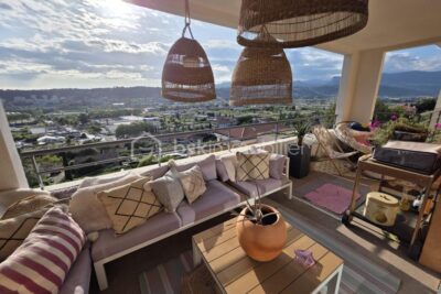 Nice – Corniche Fleurie | 3 pièces 66 m² | Terrasse 16 m² | Vue panoramique | Garage | Piscine – 3 pièces – 2 chambres – 66 m²