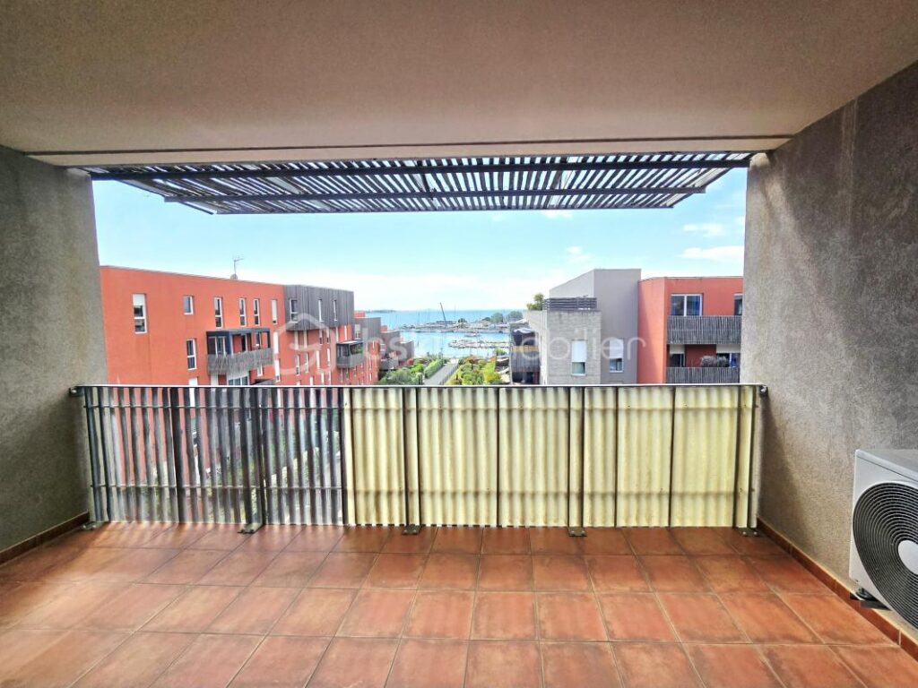 EN EXCLUSIVITÉ – VUE ÉTANG – PLACE PRIVATIVE – 3 pièces – 2 chambres – 63 m²