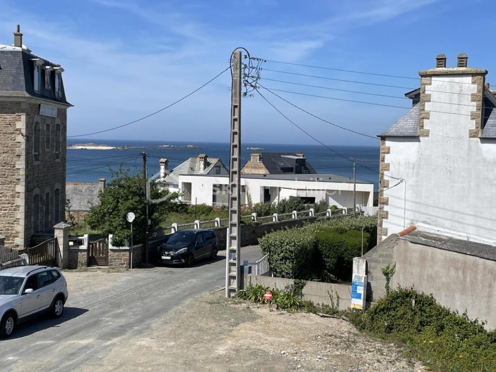 Terrain vue mer – NR pièces – NR chambres – 644 m²