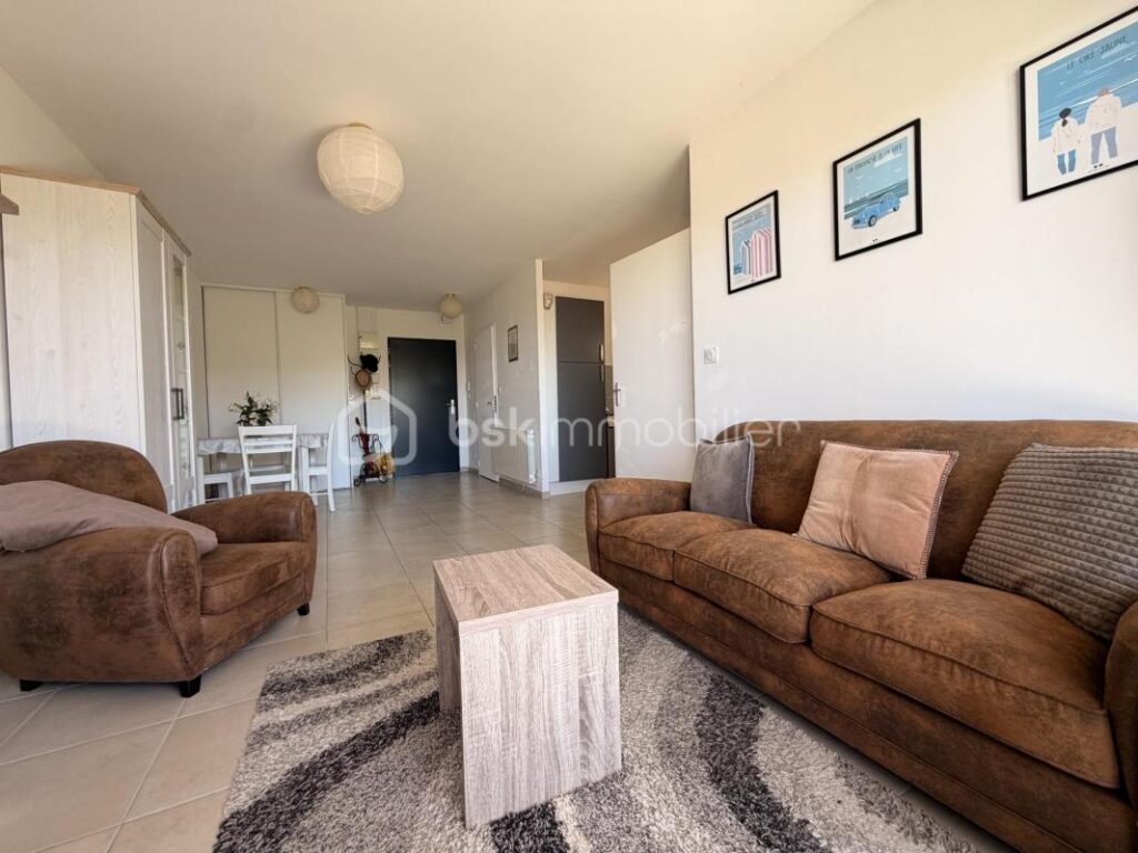 Appartement avec vue sur la mer et place de parking sécurisé – 2 pièces – 1 chambre – 45 m²