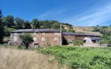 EXCEPTIONNEL ! POINT DE VUE/ESPACE/TRANQUILITE. Ancienne ferme de 1710, 275 m2 habitables, 10 chambres, 2.7 ha et de nombreuses dépendances – 11 pièces – 10 chambres – 275 m²