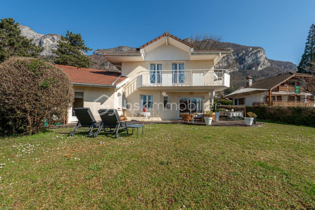 Maison mitoyenne Veyrier-du-lac – 6 pièces – 4 chambres – 140 m²