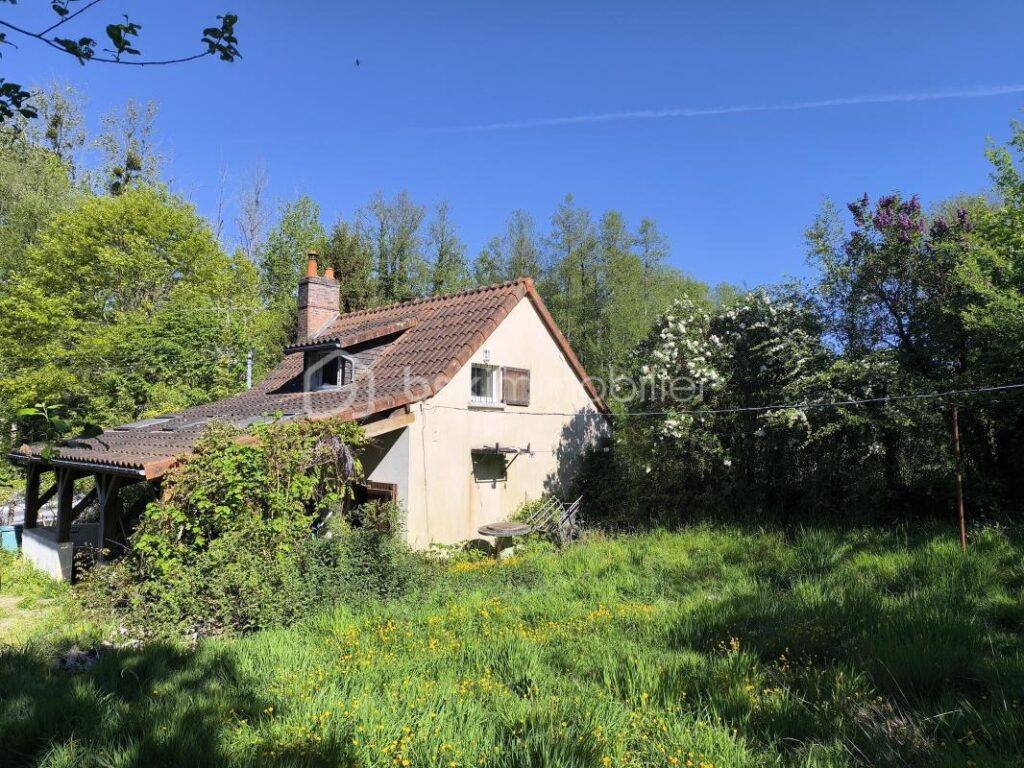 Coin idyllique : maison avec un étang – 3 pièces – 1 chambre – 50 m²