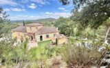 VILLA – PISCINE – PARC – MAISONNETTE – VILLAGE – 5 pièces – 4 chambres – 165 m²