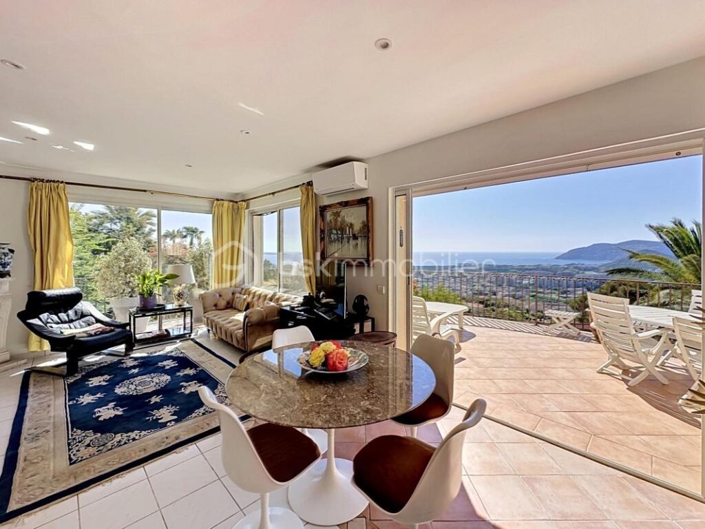 NOUVEAUTE – Villa avec vue mer panoramique – 6 pièces – 4 chambres – 150 m²
