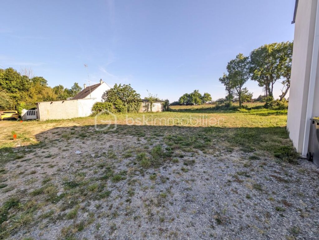 AMBON / TERRAIN CONSTRUCTIBLE / VUE MER / 200 M DE LA PLAGE – NR pièces – NR chambres – 4740 m²