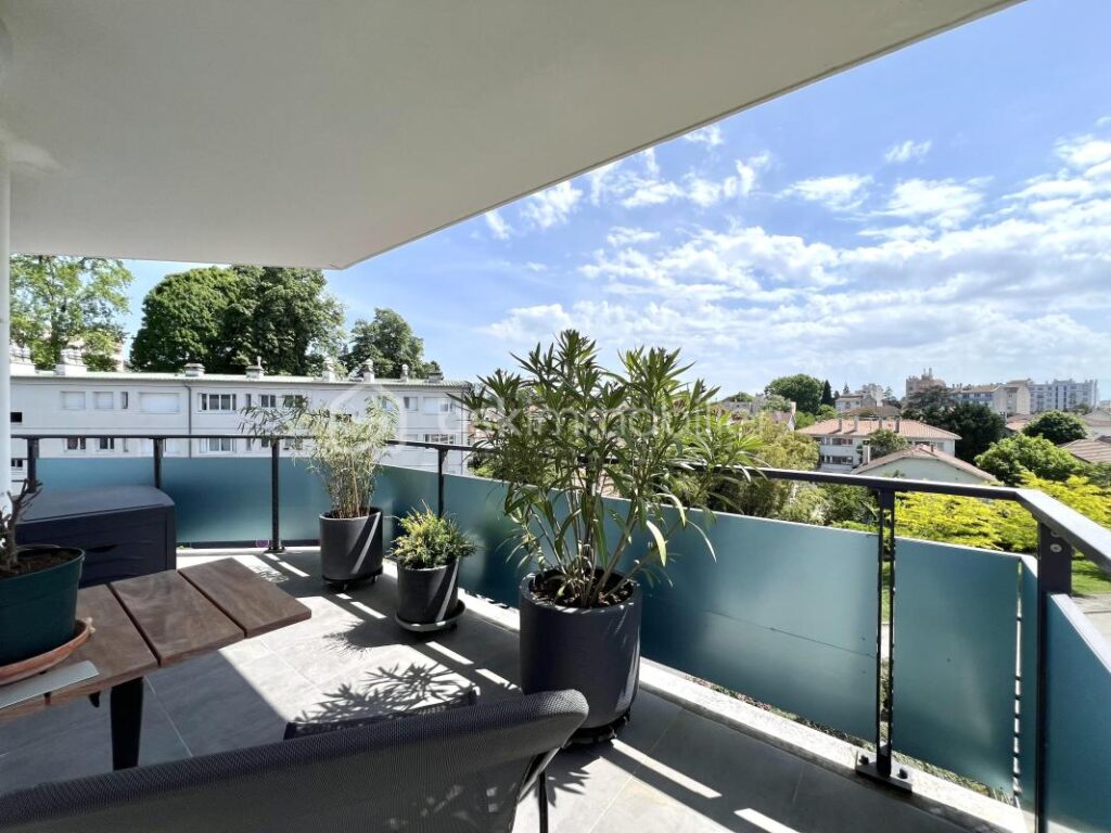 Appartement F3 – 4 pièces – 2 chambres – 87 m²