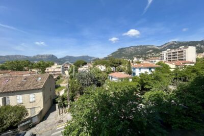 À vendre – Appartement 3 pièces avec balcons – Toulon secteur Saint Roch – 3 pièces – 2 chambres – 51 m²