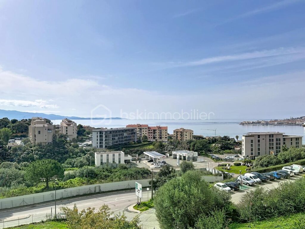 AJACCIO – Entrée de ville T2 vue mer + parking – 2 pièces – 1 chambre – 44 m²