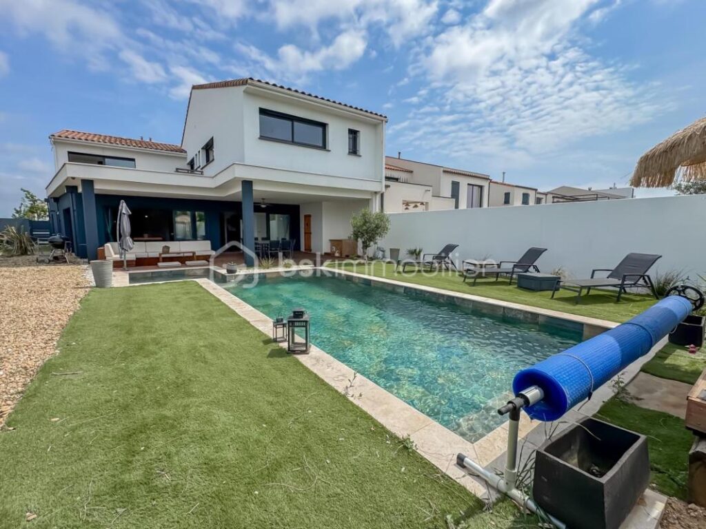 MAISON CONTEMPORAINE 2020 – VOLUMES D&rsquo;EXCEPTION ET PRESTATION HAUT DE GAMME – 7 pièces – 5 chambres – 190 m²