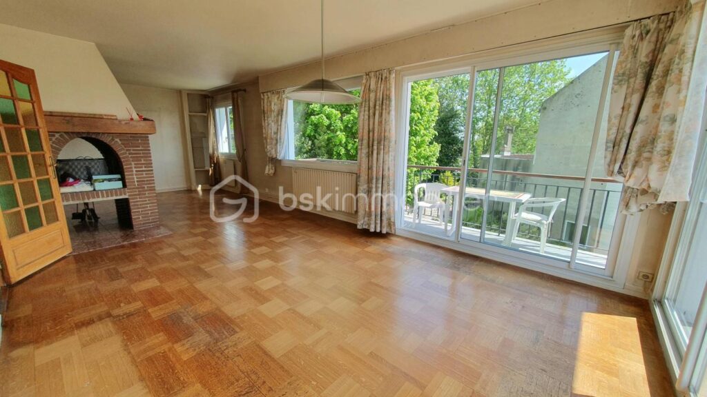 LES GOBELINS / APPARTEMENT DE 100M² / GARAGE / CAVE – 4 pièces – 2 chambres – 100 m²
