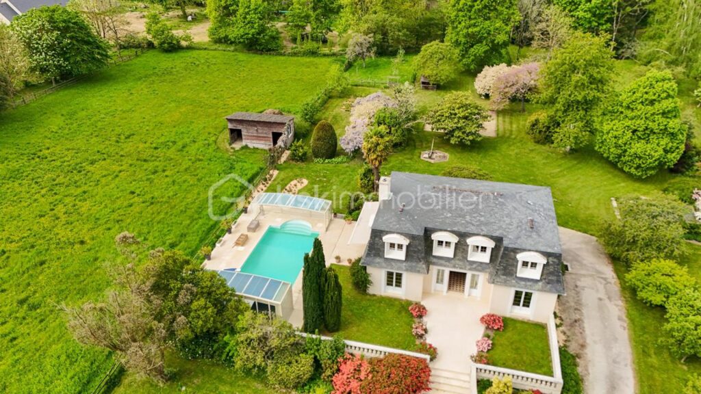 Maison d’exception de 200 m² avec piscine et domaine de 15 000 m² – Cadre naturel préservé – Le Mesnil-Roch (axe Rennes-Saint Malo) – 9 pièces – 5 chambres – 200 m²
