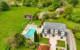 Maison d’exception de 200 m² avec piscine et domaine de 15 000 m² – Cadre naturel préservé – Le Mesnil-Roch (axe Rennes-Saint Malo) – 9 pièces – 5 chambres – 200 m²