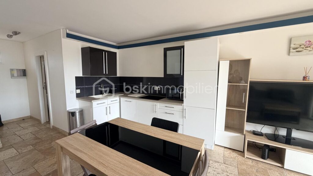 NOUVEAU ! Superbe appartement avec aperçu mer – 2 pièces – 1 chambre – 42 m²