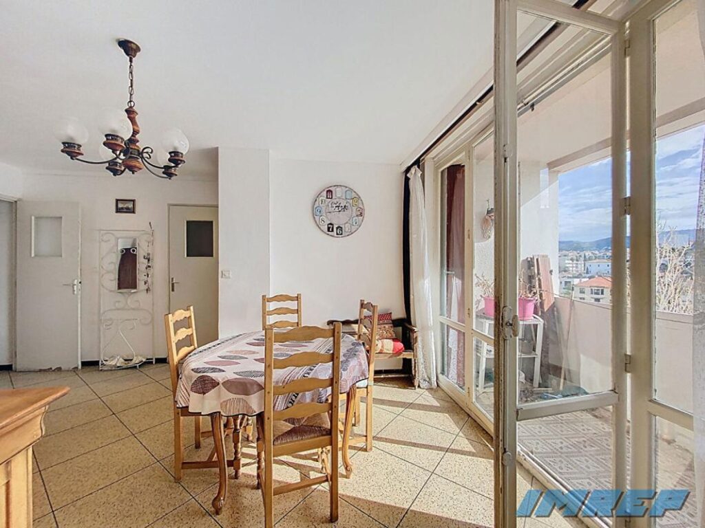 13009 LE PARC SEVIGNE TYPE 4/5 DE 72 m2+ CAVE – 5 pièces – 2 chambres – 72 m²