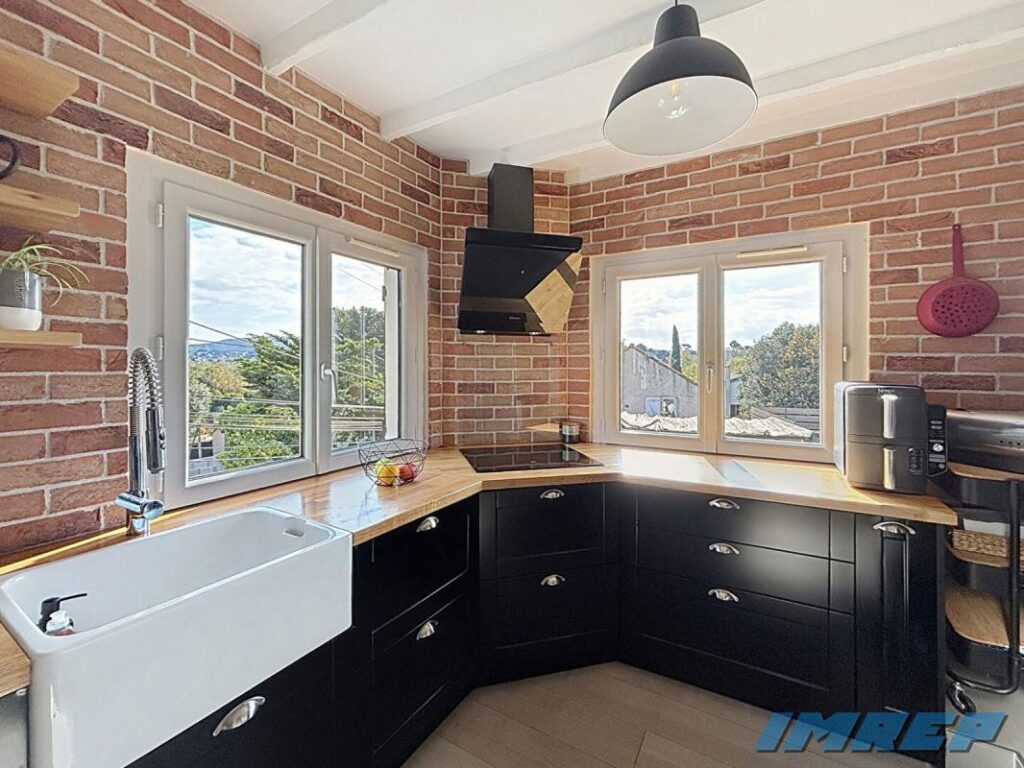 13013 Plan de Cuques Maison avec jardin piscine garage – 5 pièces – 4 chambres – 130 m²