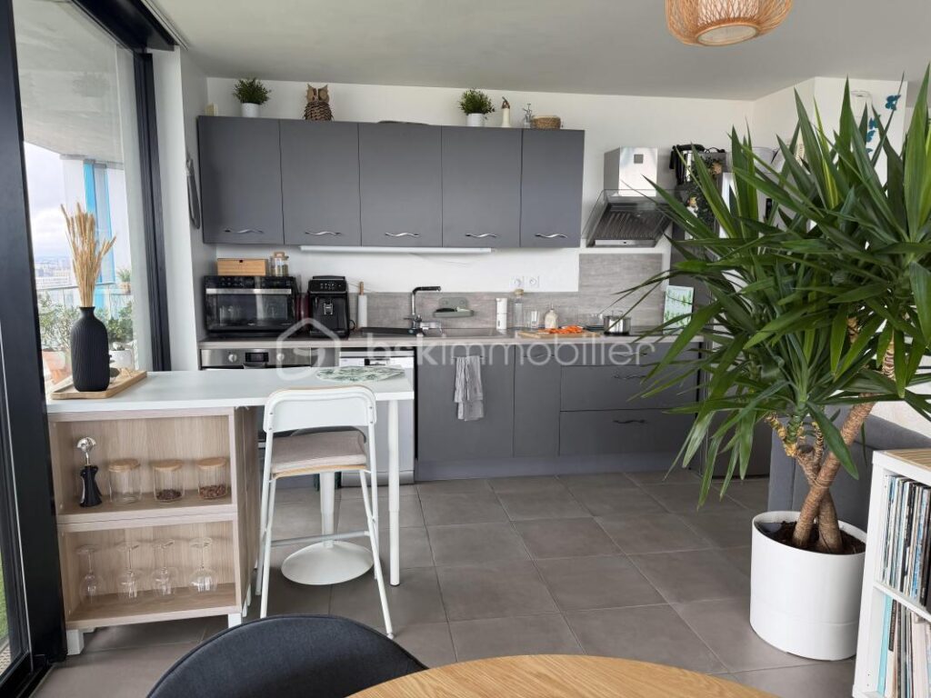 T3 de 68 m² avec TERRASSE de 45 m² et vue exceptionnelle – Bordeaux Euratlantique – 3 pièces – 2 chambres – 68 m²