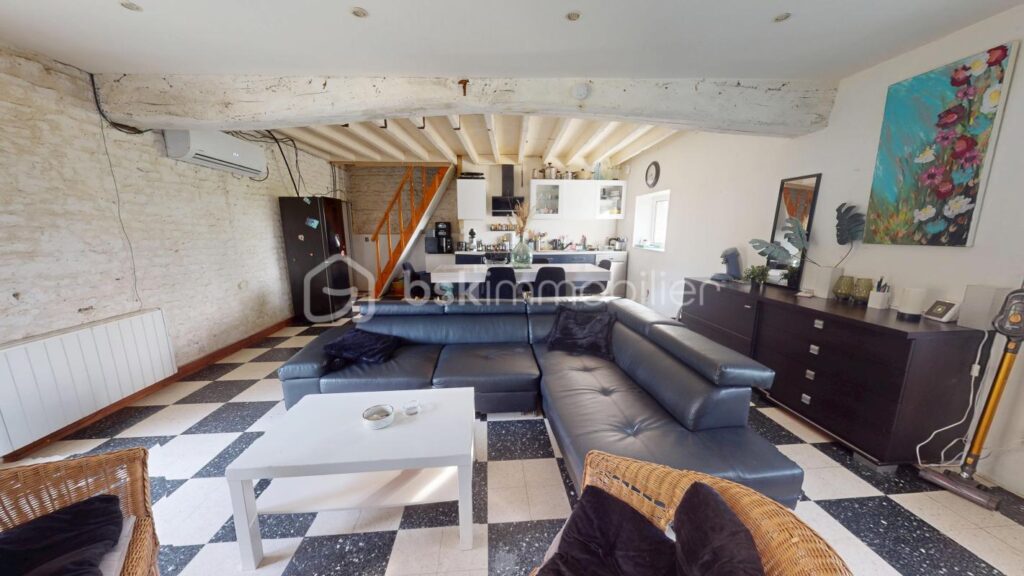 Maison de campagne 3 pièces 92 m² – 3 pièces – 1 chambre – 92 m²