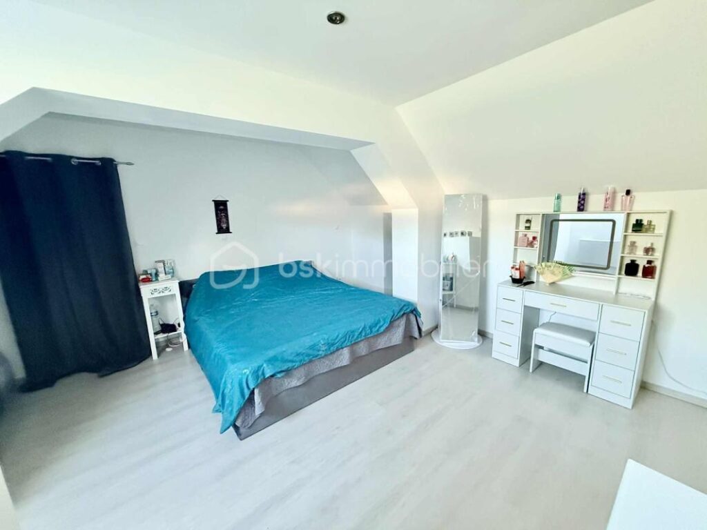 Maison à rénover 4-5 Chambres avec Jardin – 7 pièces – 4 chambres – 147 m²