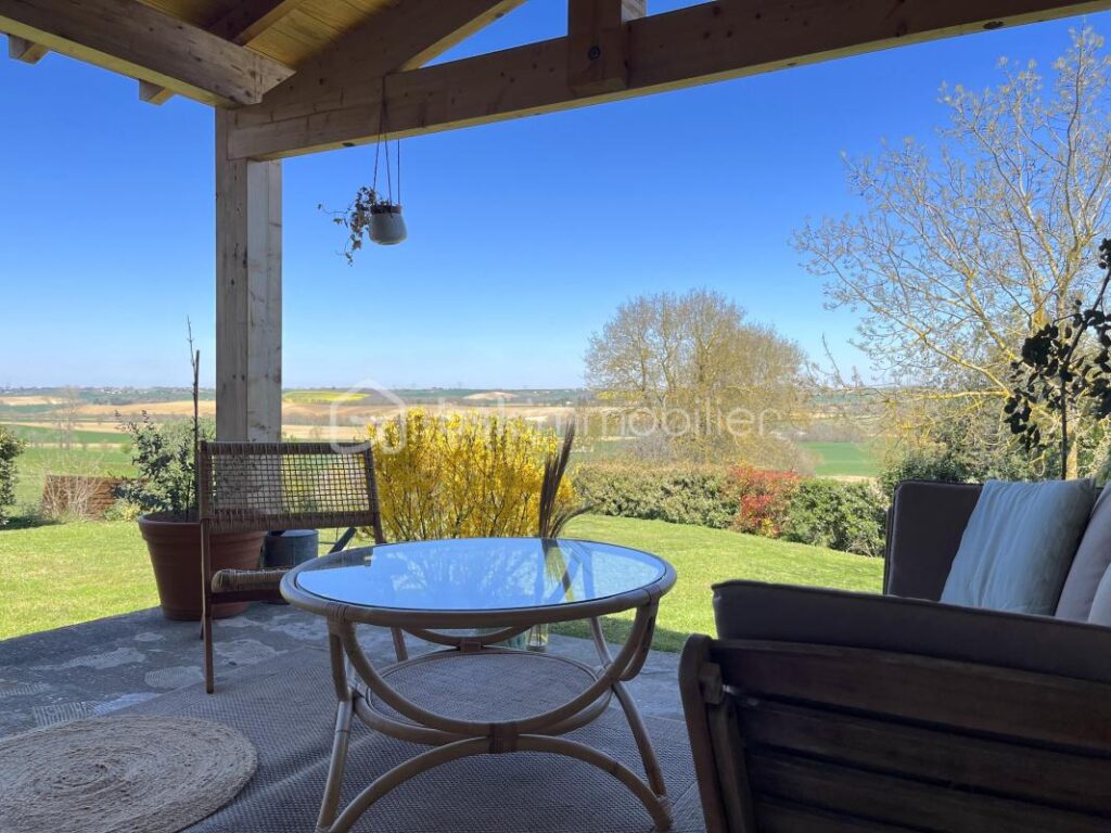 Maison 6 pièces – 215m2 – 6 pièces – 4 chambres – 215 m²