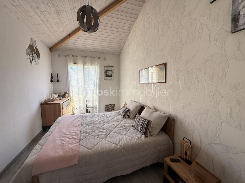 Maison familiale avec piscine chauffée – 7 pièces – 4 chambres – 150 m²