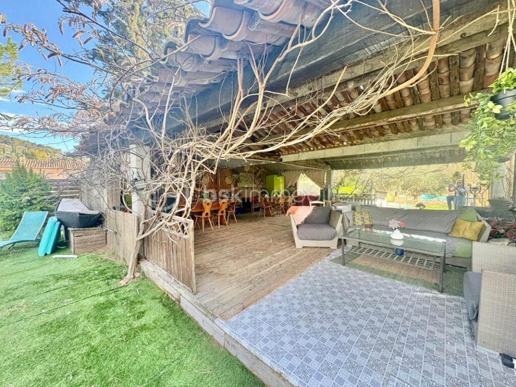 VENTE FAYENCE MAISON PLAIN-PIED 4 CHAMBRES PISCINE – 5 pièces – 4 chambres – 100 m²