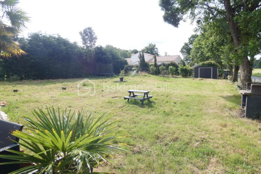 Maison à vendre à Corcoue sur logne