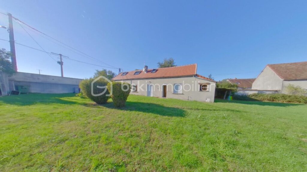 Longère de 92 m² sur 4065 m² de terrain – 6 pièces – 3 chambres – 92 m²