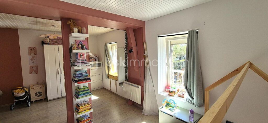 Maison de caractère en pierre rénovée – 7 pièces – 4 chambres – 165 m²