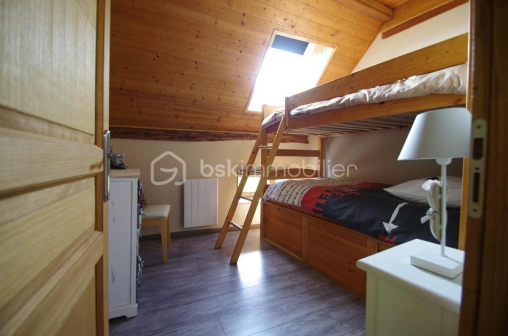 Maison de caractère avec activité touristique – Clomot – 4 pièces – 2 chambres – 98 m²