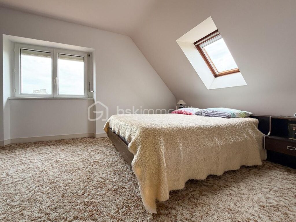 Maison familiale avec vue mer à moins de 400 mètres de la plage des trois moutons – 9 pièces – 5 chambres – 143 m²