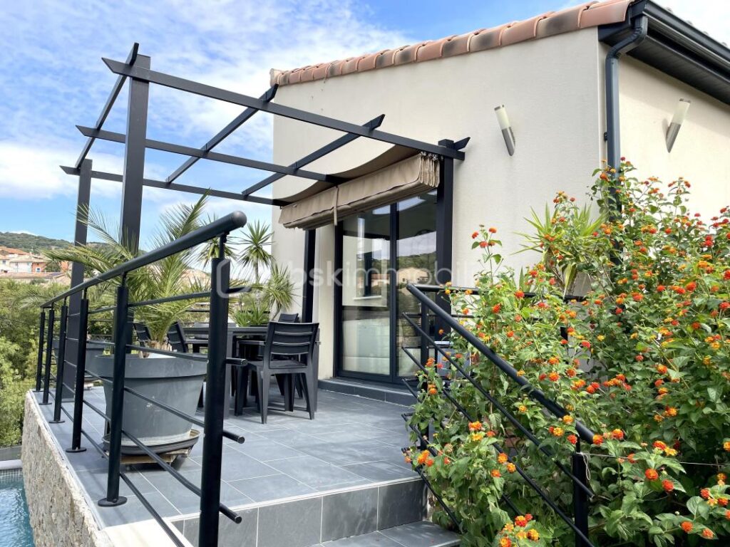 VILLA PLAIN PIED 186M²- VUE DEGAGEE -4 CHAMBRES-PISCINE- GARAGE- 34800 – 6 pièces – 5 chambres – 186 m²