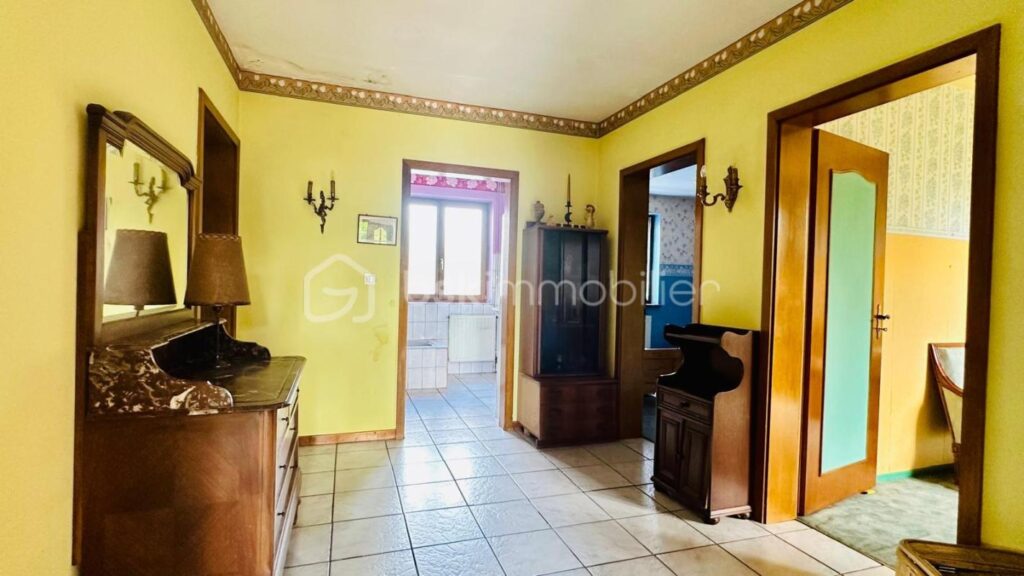 Maison traditionnelle de 1990 – 7 pièces – 5 chambres – 190 m²