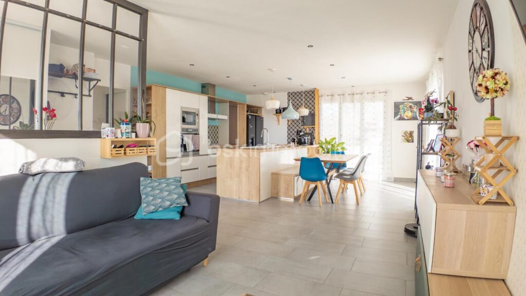 Maison traditionnelle récente avec vue idyllique benignoise – 4 pièces – 3 chambres – 98 m²