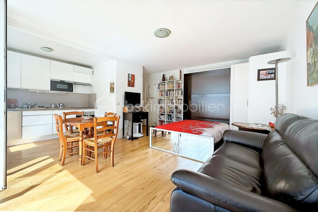 Beau 2 pièces avec balcon plein sud sur Jardin avec Parking et cave – 2 pièces – 1 chambre – 48 m²